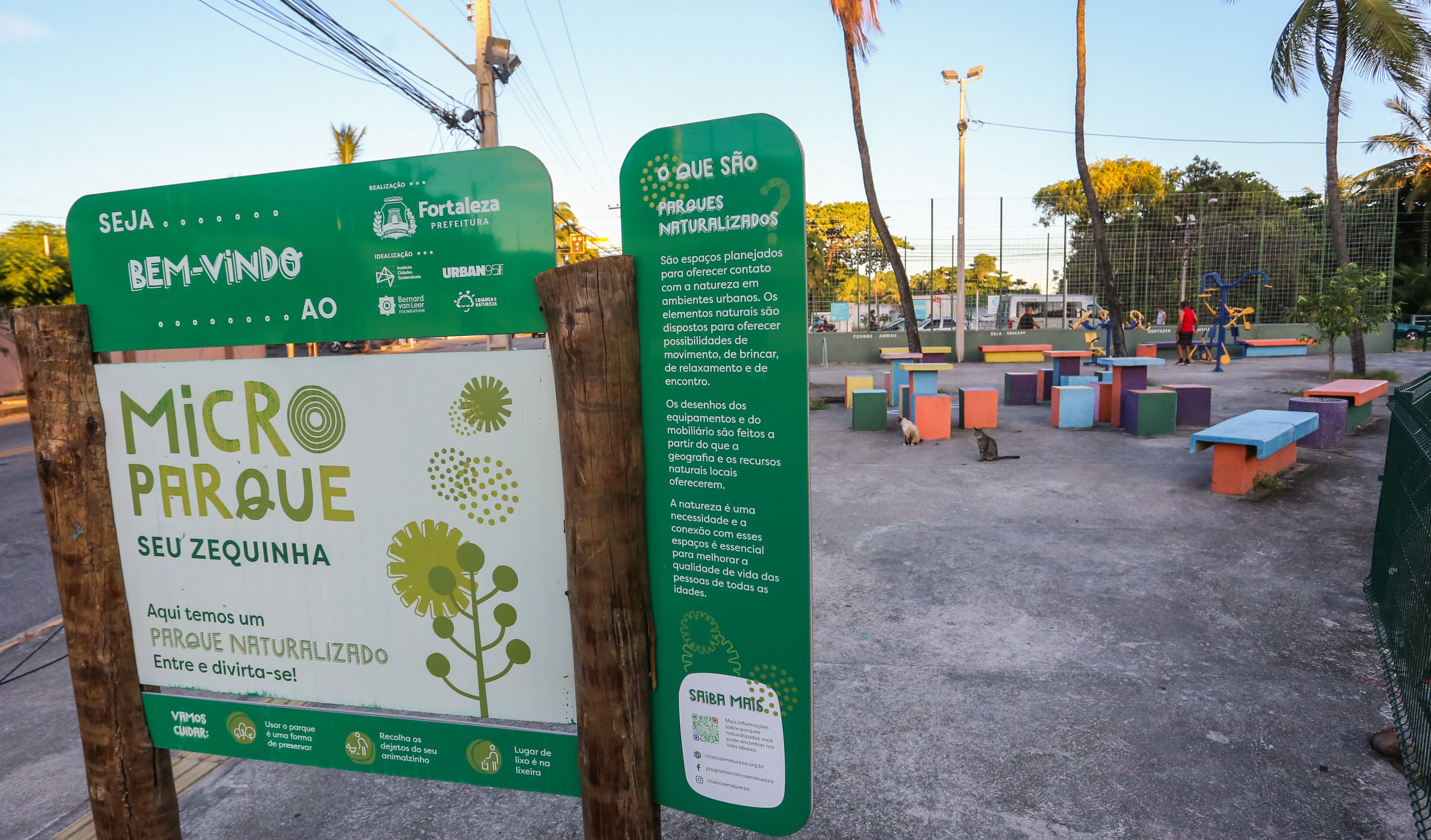 foto mostrando a placa de identificação do microparque seu zequinha